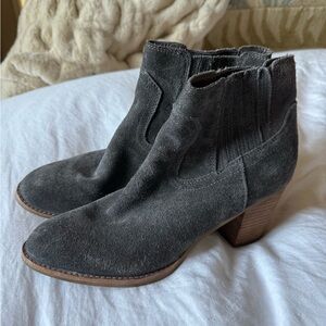 Chic Suede Ankle Boots